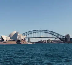 澳洲移民189独立技术移民签证-到达悉尼后的美丽海边