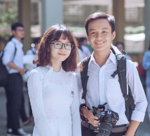 子女移民澳洲后和妈妈团聚幸福笑容