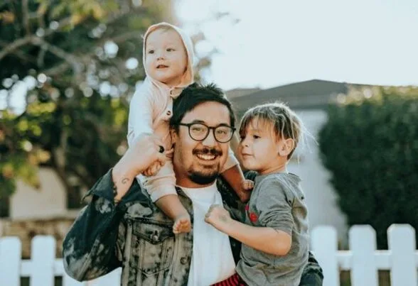 澳洲移民家庭幸福生活场景