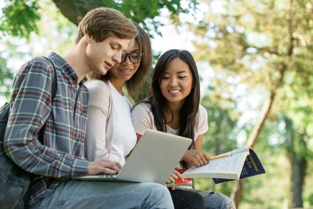 International students in Australia discussing study plans and Student visa options